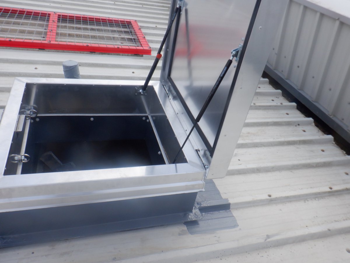 PracticalRoofCo's tweet image. Roof Safety System installation in Warwickshire of safety line system, hatch and skylight guards to allow access to vents and gutters #roofing #construction #healthandsafety