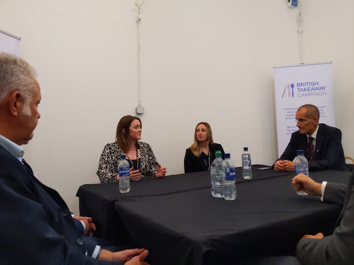 Fantastic conversation with <a href="/Bill_Esterson/">Bill Esterson</a> yesterday evening at <a href="/UKLabour/">The Labour Party</a> Conference, discussing how Labour can support small hospitality businesses during the cost of living crisis. Lots of food for thought as we enter the challenging winter ahead