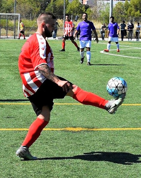 RadioSabadell's tweet photo. 🔊 ÀUDIO #HotelSuís | El #2cat4b comença especialment igualat i amb la @UDTIBIDABOTR encapçalant la taula

Repassem la segona jornada amb els golejadors @ToniMesagarcia2, @keeviin32 (@SabadellNord) i Dani Domínguez (@CFUCanrullRT)

▶️ https://t.co/JKJbtrqpy7 [41:00] https://t.co/Z3lAPaY6OV
