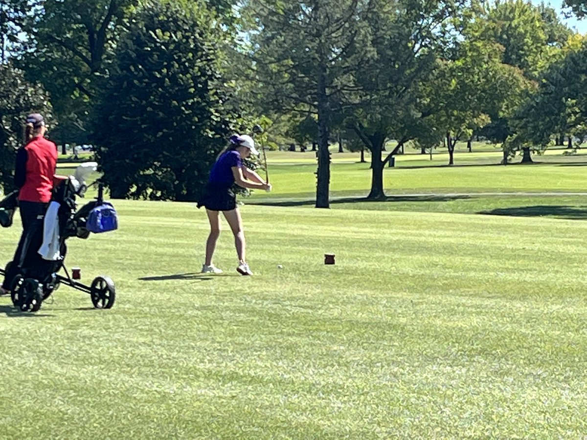 MHS19_ATHLETICS's tweet photo. Sophia Florek fires a 69 and is The. MISSISSIPPI VALEY CONF CHAMPION!! To our knowledge, in joining her brother Jacob they become the first sibling duo to win the title in same year!! Great week of golf for the Floreks! On to the post season! https://t.co/IL8aXI6gxR