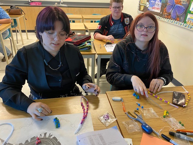 EagleButtePRSD8's tweet photo. Ms. Rief's Science 30 class building DNA models. #eaglebutte #EBHS #science30 #dna @PrairieRoseSD8 https://t.co/05ekfsbymF