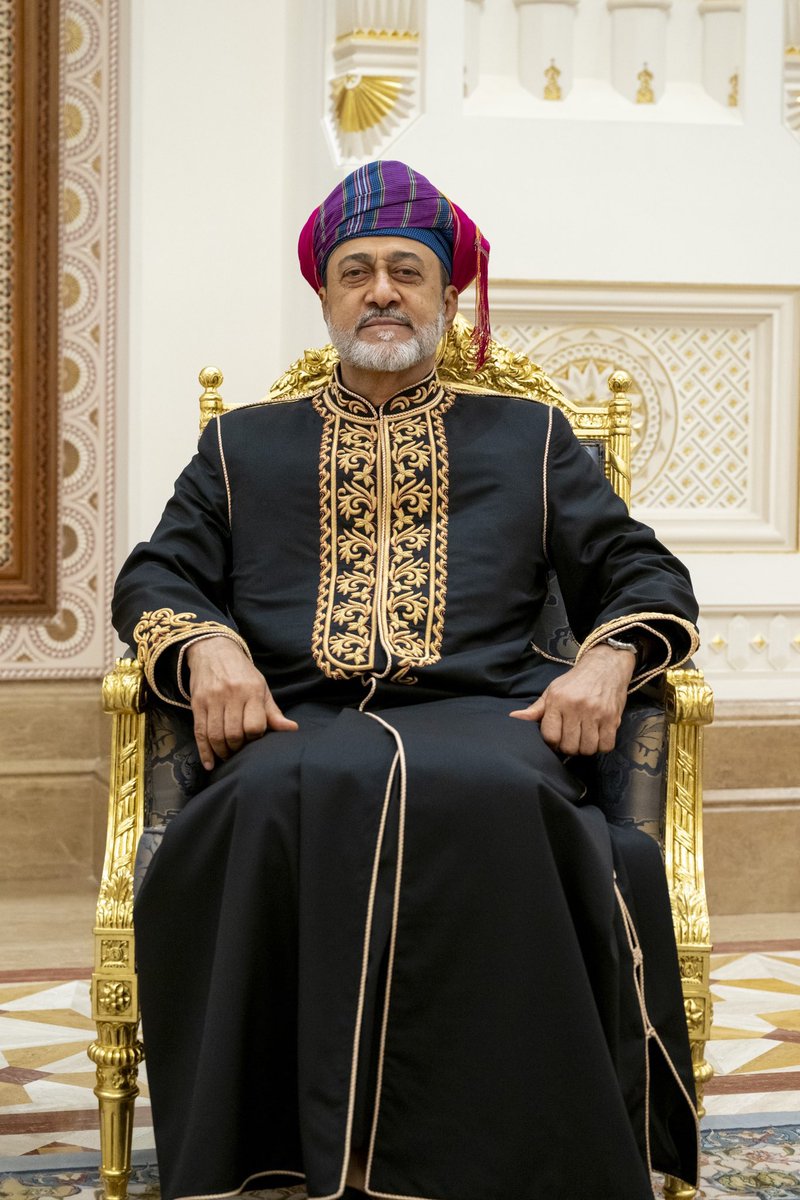RoyalOmanFamily's tweet photo. حضرةُ صاحب الجلالة السُّلطان #هيثم_بن_طارق المعظم/ حفظه الله  ورعاه/ https://t.co/sXT2P4dGgu