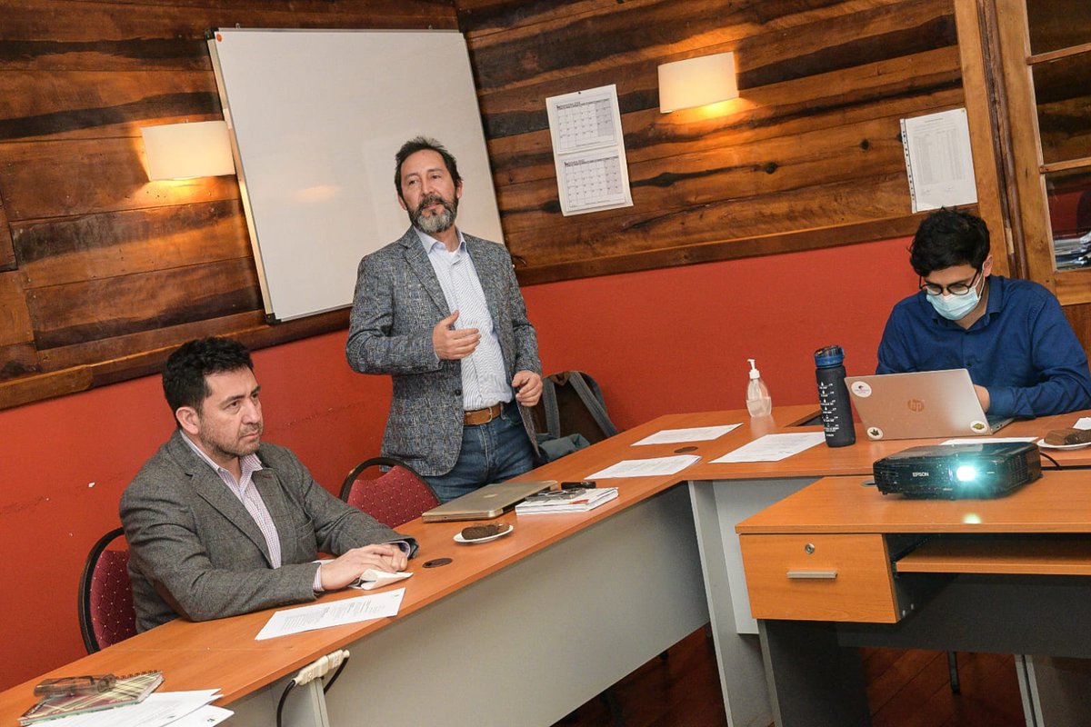 corelosrios's tweet photo. #Avanzamos
⭕️La Comisión de Fomento Productivo revisó la presentación y análisis Plan de Inversión Sectorial Tecnología en Salud y Calidad de Vida y la presentación estado de avance Estrategia Regional de Ciencia, Tecnología, Conocimiento e innovación 
#valdiviacl #LosRios https://t.co/UQtwN1VzSq