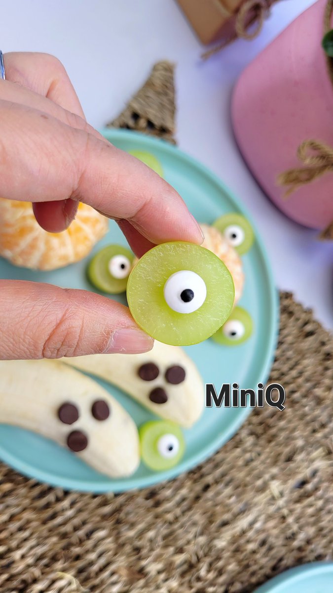 miniqgallery1's tweet photo. How To Make Monster Eyes?⤵️

https://t.co/uXqV8v09BN

#funfoodforhalloween
#Halloweenfoodidea https://t.co/GooO9ztbVJ