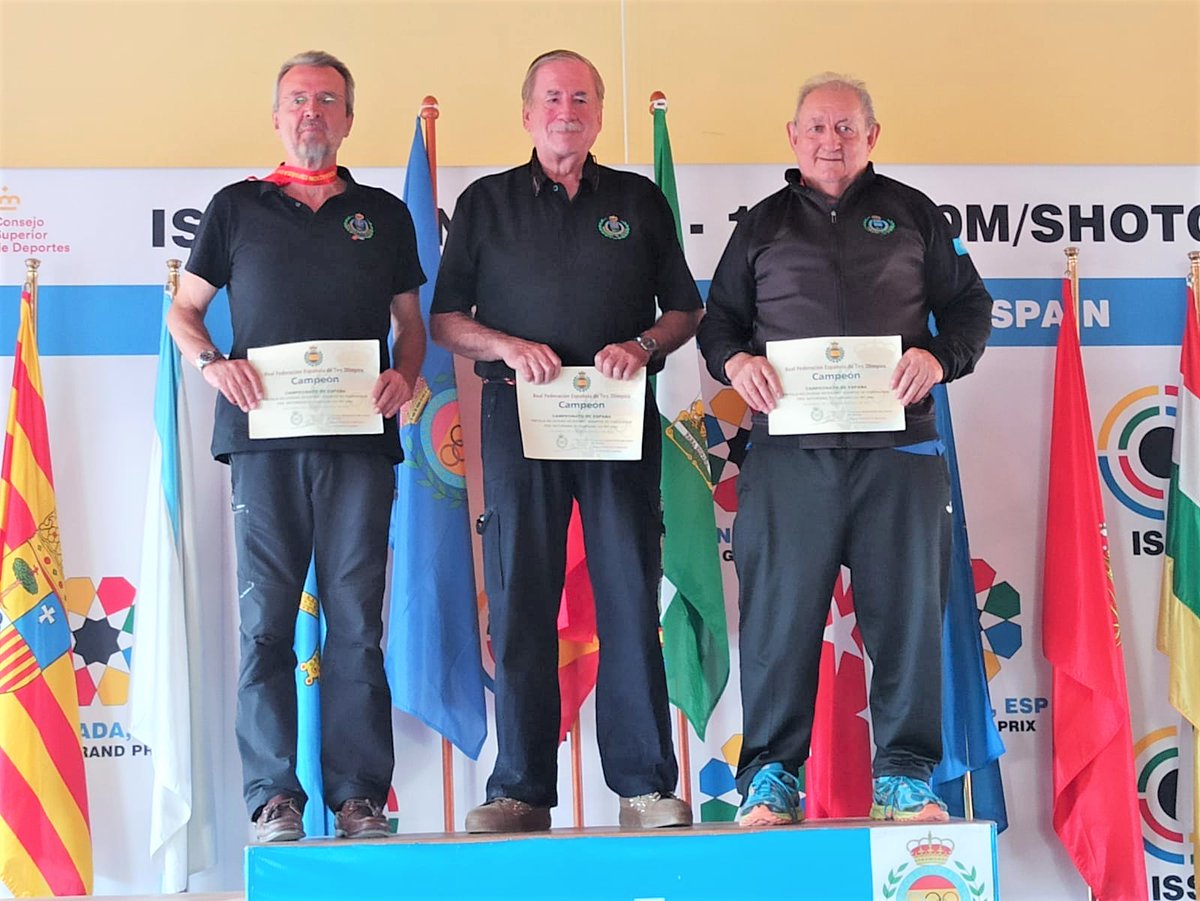 rfedeto's tweet photo. 👥👤 Equipos Federación Sénior
🥇 Asturiana
🥈 Andaluza
🥉 Navarra
👥👤 Equipos Federación Veteranos
🥇 Asturiana
#tiro #shooting #CampeonatoEspaña #ArmasOlímpicas #25metros #LR22 #LasGabias #Granada https://t.co/AEmoyuF8dR