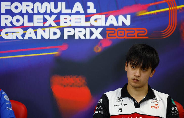 NoticentroE's tweet photo. El piloto chino de F1 Zhou seguirá corriendo con Alfa Romeo en 2023: https://t.co/Qe5IJCSX2D

#NotiCentroExpress #Fórmula1 #Zhou #China https://t.co/YMfpmsYVQn