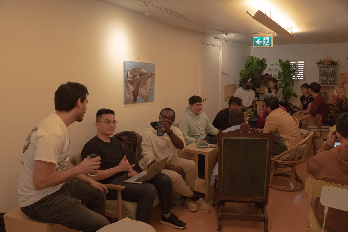 6ixCodeConnect's tweet photo. Toronto Devs Meetup #5 was a success!
Here are some photos from our event last Sunday.
Hope to see you at the next one! 😎 https://t.co/8O0nr3CDPu
