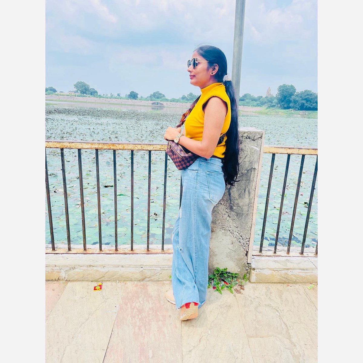 KaushikiMishr18's tweet photo. PictureOfTheDay🧿🌸
#shoot #actor #theateractor #kaushikimishra #tweeter #TweeterWorld #tweetervskooo #tweetertime #NaturePhotograhpy #CostumeDesigner #webseries #vistaram https://t.co/mWPsXKWCrW