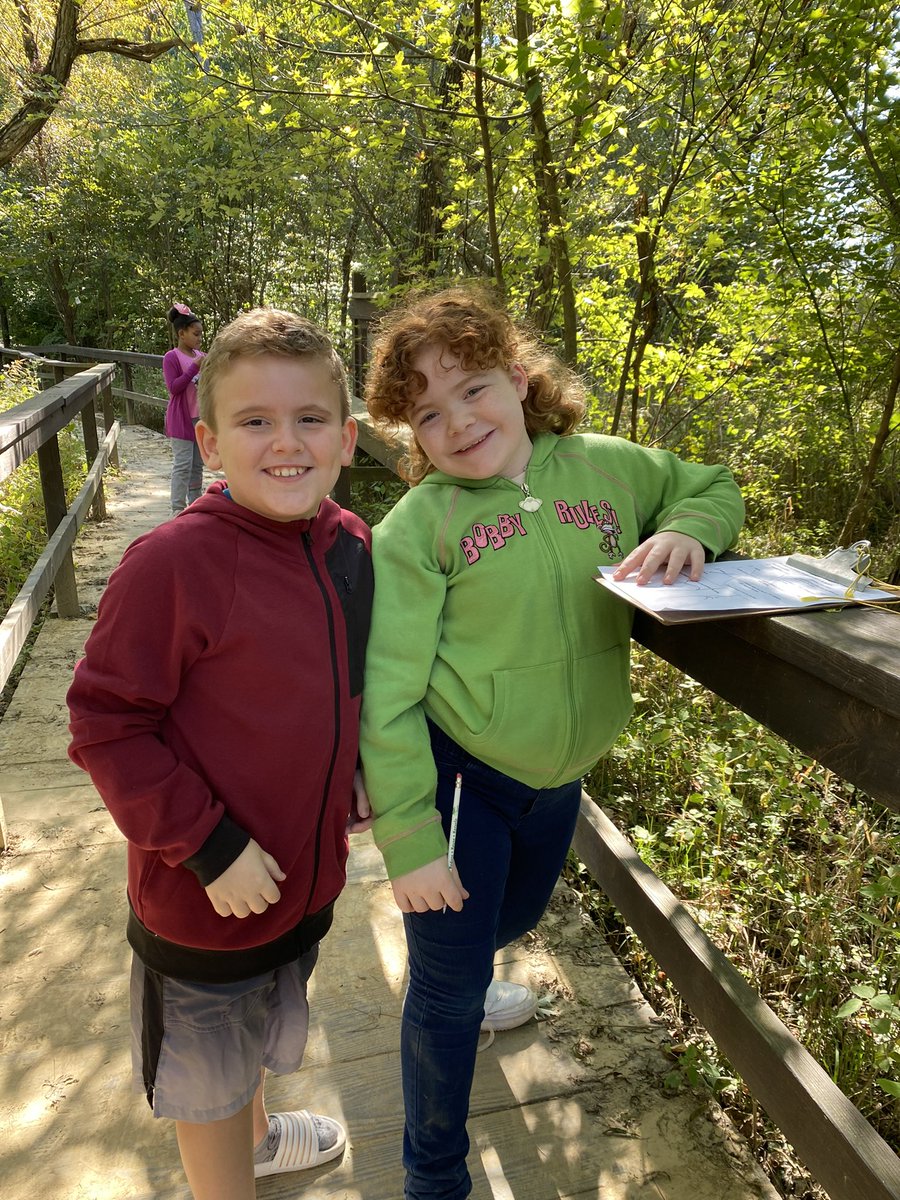 hFischerMs's tweet photo. Beautiful day spent at Campbell Co Environmental center learning about plant/animal adaptations and solar energy! 🌱☀️🐍 https://t.co/eGRONwNiwf