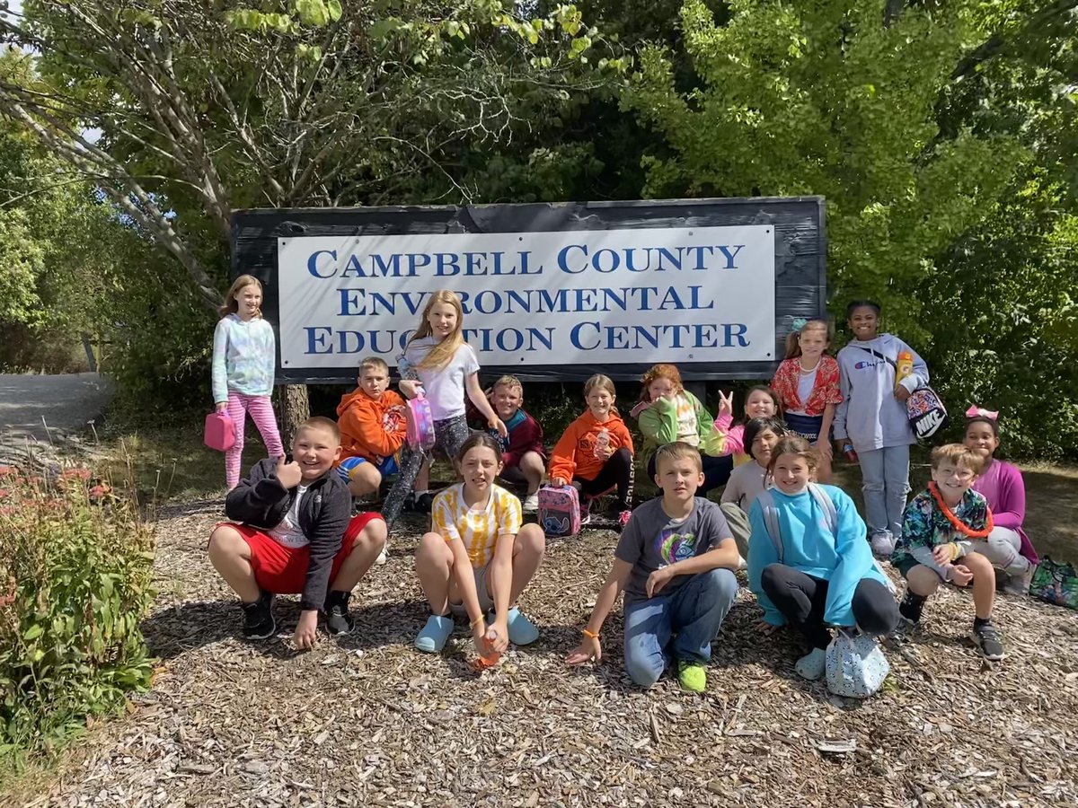 hFischerMs's tweet photo. Beautiful day spent at Campbell Co Environmental center learning about plant/animal adaptations and solar energy! 🌱☀️🐍 https://t.co/eGRONwNiwf