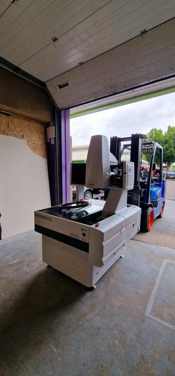 A little job in Wales with a #CMMMeasuringMachine, the #KeithRhodesTeam un-crated and transported the machine through the building using our #NissanForklift and a pallet truck.  Good work, #TeamKR. 👏🏼#MachineryInstallations #KeithRhodesMachineryInstallationsLtd