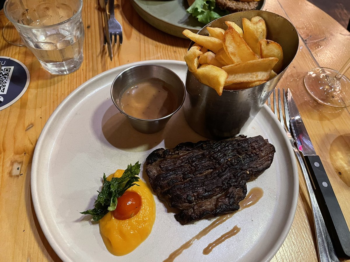 When you ask your bistro chef in France for medium/well done 🤣 #Bordeaux