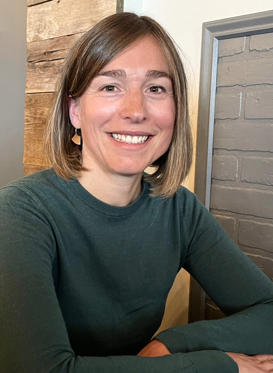 devoirscolaire's tweet photo. Bonjour, j`ai eu l`honneur de rencontrer M.Jean-Claude Leclerc de Muffin et café! Voici sa belle présentation de Coup de pouce scolaire :
https://t.co/enXRgjlyTh https://t.co/LIBGJDQmEP