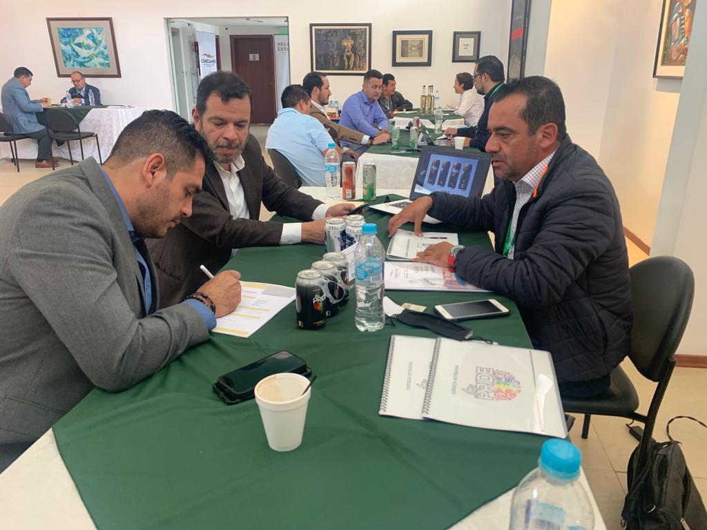 Comecuamex's tweet photo. Del 26 al 30 de septiembre se desarrolla en #Quito y #Guayaquil la Misión Empresarial de #Jalisco en #Ecuador.

Los empresarios exponen su oferta exportable y analizan posibilidad de acceder al mercado ecuatoriano

Boletín de prensa https://t.co/KcBk2KGgce https://t.co/8vEWXuGyBX