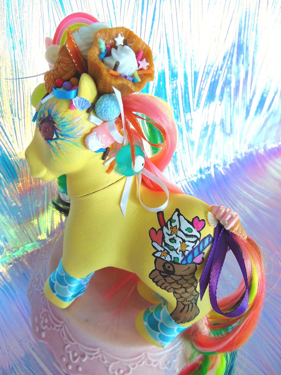 ManaCrafts's tweet photo. Fish Wafflecone Icecream Pony now ready for adoption!
Etsy listing: https://t.co/i97jAKoUPk
#mlpcollector #toycollector #crafts #EtsySeller #etsy #etsygifts
#mylittlepony #mlpart #MLP #icecream #rainbowpony #custompony #mlpcustom #custommlp #g1mlp #mlpg1 https://t.co/4nbdvrugLz