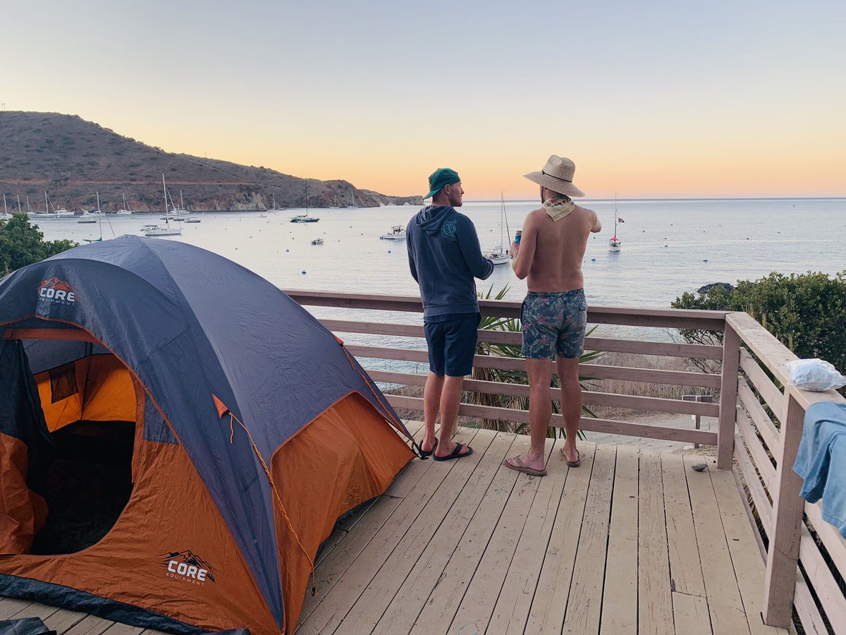 jpegprty's tweet photo. Hikes, camp fire jams,beach yoga, kayaking, s’mores, friends, food, star gazing, drinks, games, Halloween costume contest, and so much more

The @jpegprty “Camp Catalina” adventure is going to be the IRL event of the year⛺️🌊🔥

🪧:Camp Catalina 
🗺️:Catalina Island
🗓️:10/28-10/30 https://t.co/FsO6v8dSZE