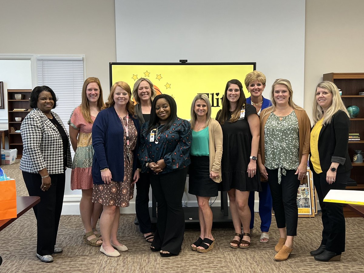 kvdriskell15's tweet photo. Monroe County ELITE 8 Leaders 🖤💛 Thank you @AlligoodJuli for a wonderful first day and inspiring us to be powerful leaders in our schools. https://t.co/g7Pdsdj07O