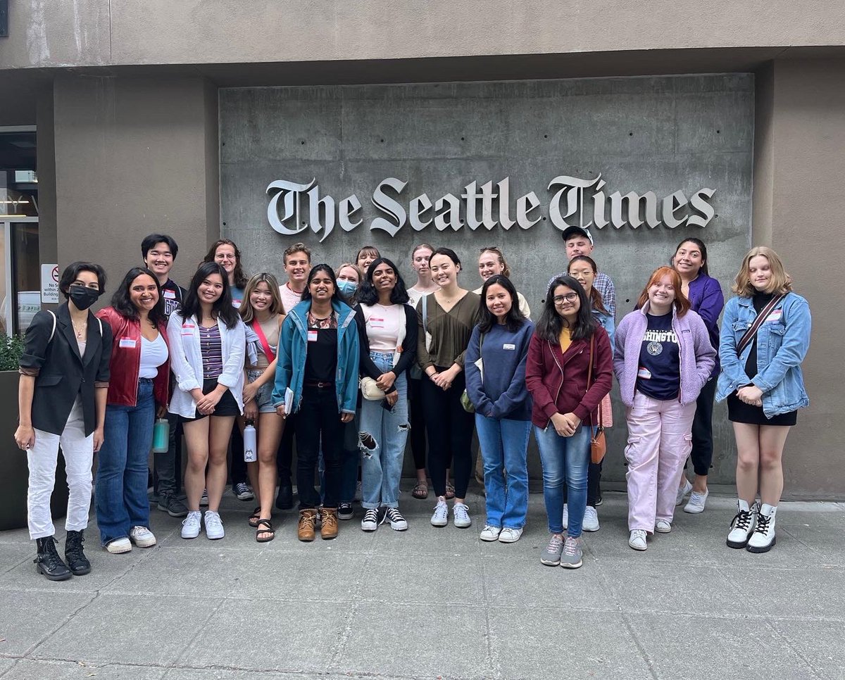 spjuw's tweet photo. thank you so much for the tour, @seattletimes, and for everyone for attending our dawg daze event! https://t.co/jdzI3evjjX