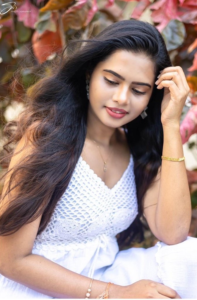 Lens media tweet media