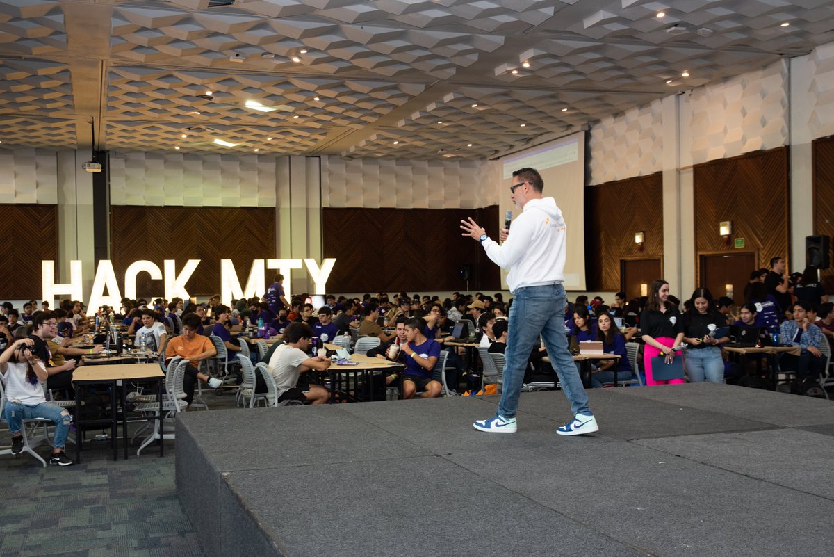 Chubb_Seguros's tweet photo. 24hs de desafió, 48hs de adrenalina, aprendizaje y pasión.
Así se vivió el Hackathon del @TecdeMonterrey
¡Orgullosos de acompañarlos como mentores y patrocinadores principales del #HackMTY! #TelentoSinLimites
Conoce más: https://t.co/OxpTZhAy2r https://t.co/jf3DJRlVTG