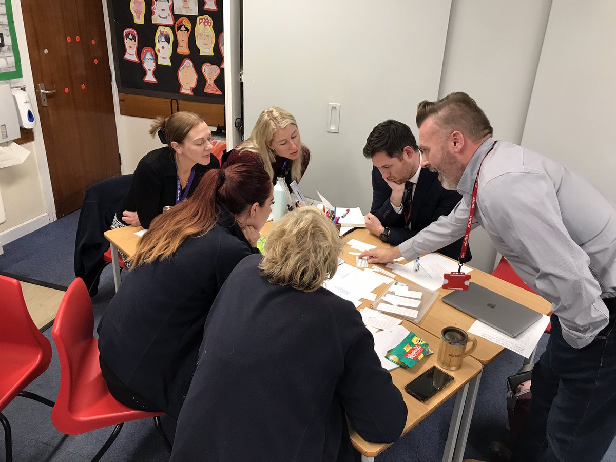mmjones1998's tweet photo. @Blandpoet on a September day, there was not a ray of sunshine apart from those on the faces of our staff 😊 #poetry #giggles #primaryfun thank you Ian! https://t.co/zrRI60cvU2