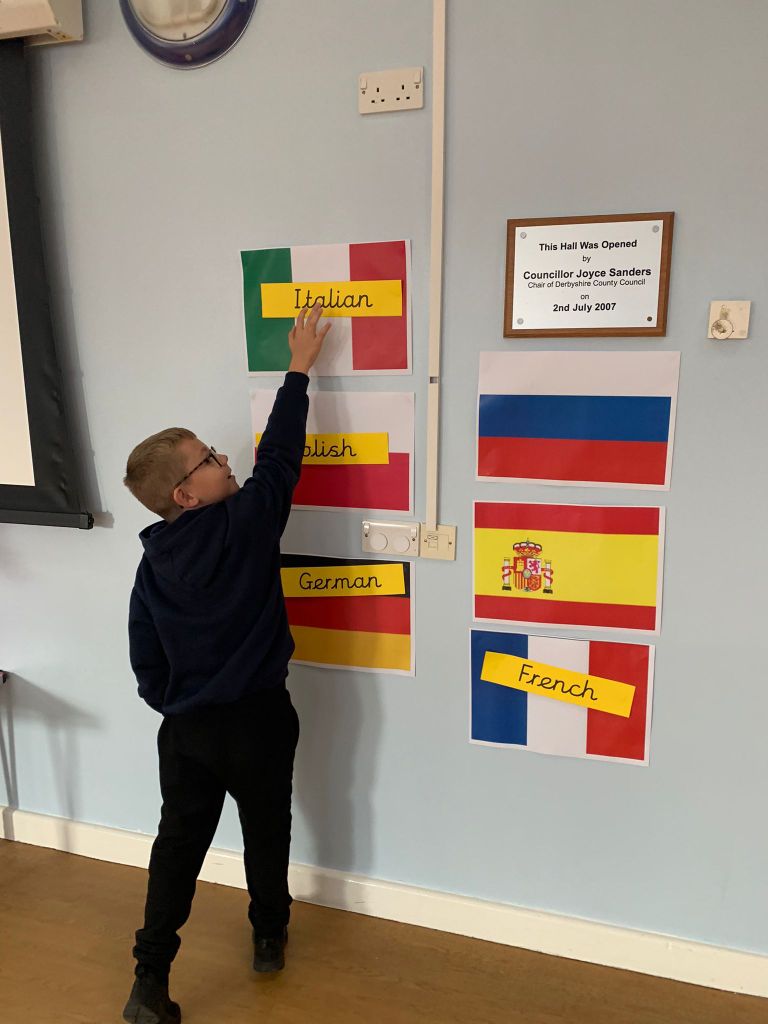 howittprimary's tweet photo. The children celebrated European languages day this week and learnt how different nations across the world speak in different languages.#embarkfed https://t.co/egeLdgy0Yh
