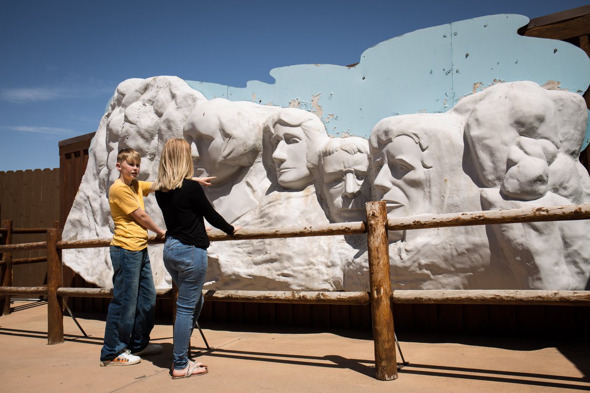 Wall Drug Store tweet media