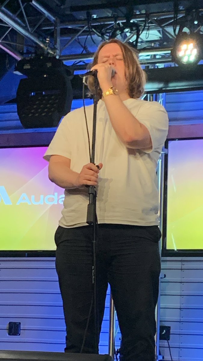 Brats_22's tweet photo. What an amazing experience, once again, at @New1027โs Upclose And Personal with @LewisCapaldi! Got to see one of my favorite artistsโฆ and radio personalities, @XtineRichie & @MikeAdamOnAir! Iโve been listening to this beauty for over 20 years!๐ค #MidweekAdventure #LewisCapaldi https://t.co/roDjl0z04q