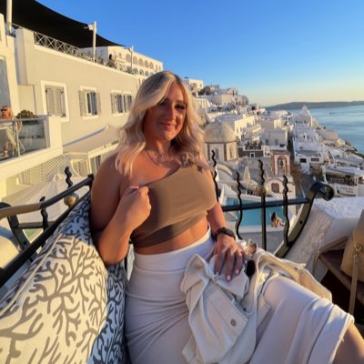 beccaway_x's tweet photo. #NewProfilePic https://t.co/50lc2OkZAT
