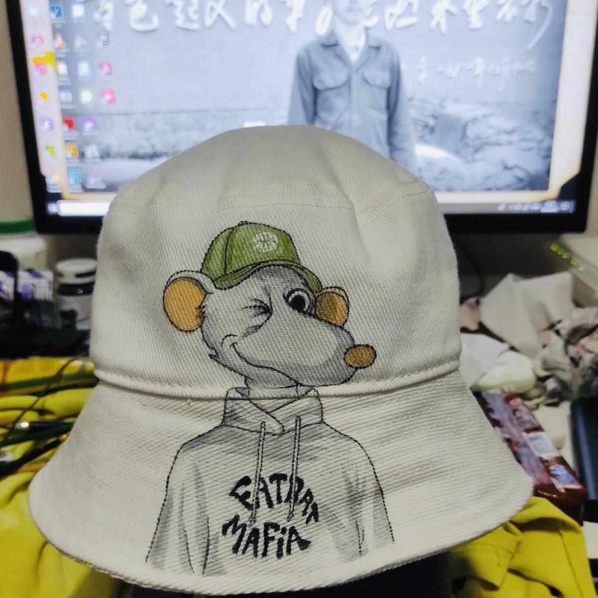 SophieDelRey's tweet photo. Meanwhile, on the other side of the city: 
@nongbluebird (📷) does his magic 🤫🥹😭♥️ @fatratmafia #fatratmafia #nft #nftart #nftcommunity #nfts https://t.co/LEXytCT3EK