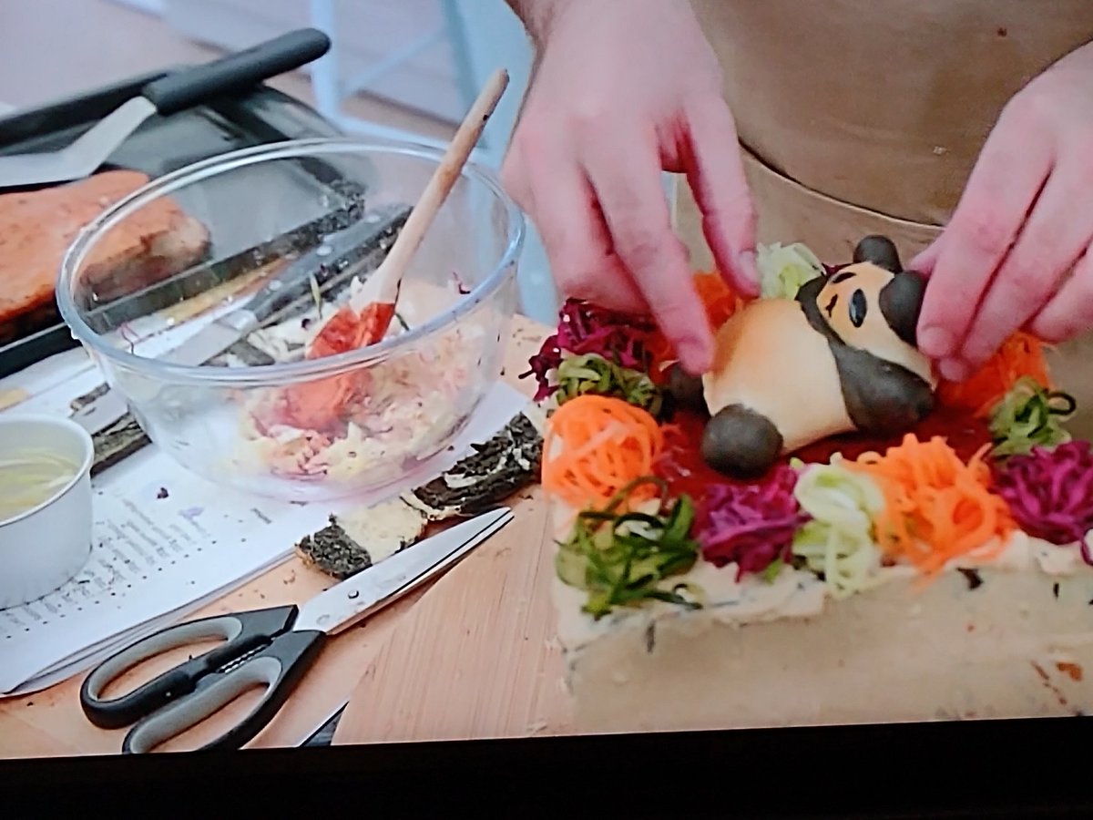 MattZeeMiller's tweet image. #gbbo eating snacks again watching tonight's episode we all feel like lazy pandas 🐼 😵‍💫