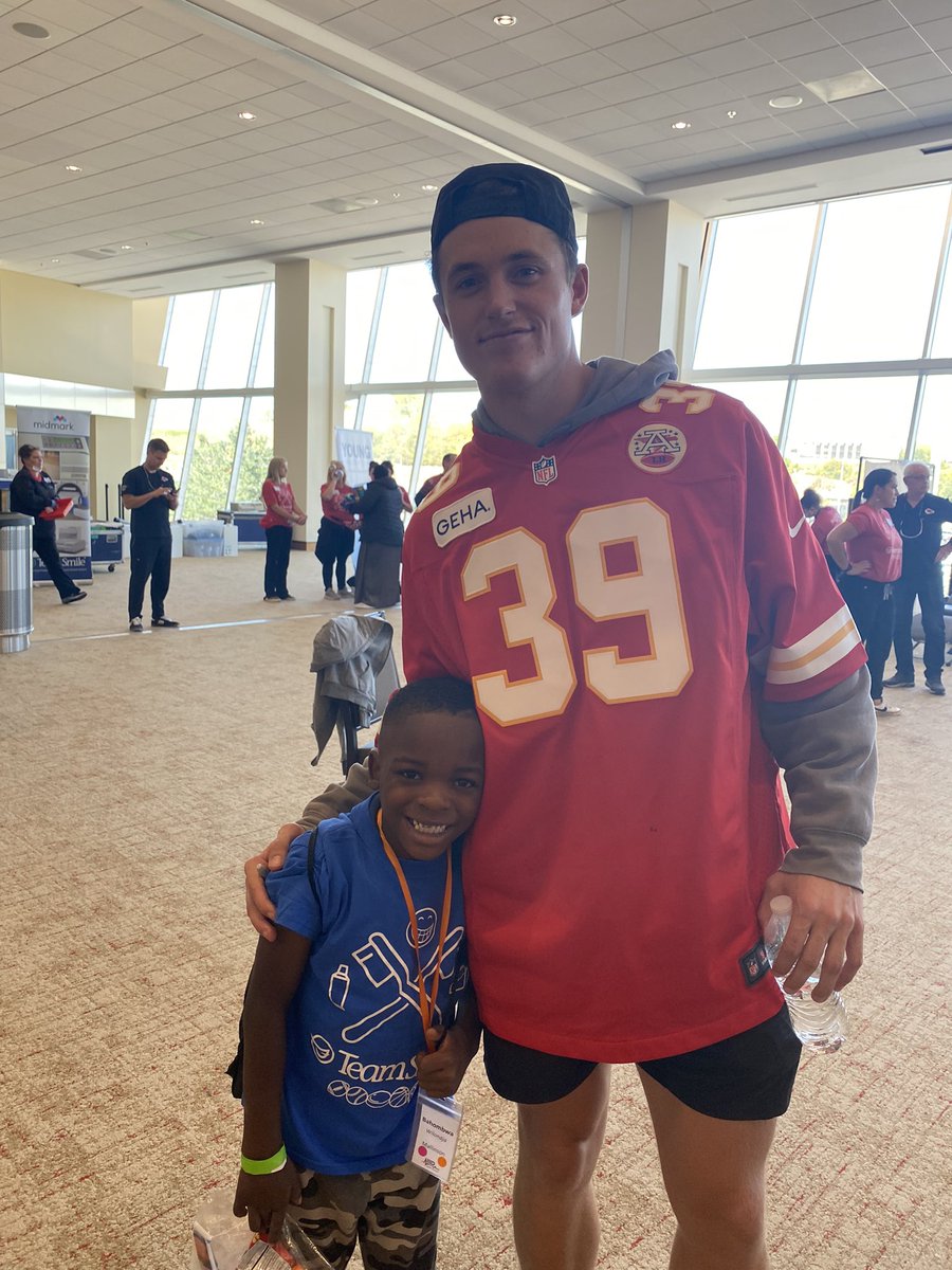 We had so much fun at the Team Smile event! Students got to get their teeth cleaned AND meet some chiefs players/cheerleaders! What an awesome day! #isdstrong #ChiefsKingdom #teamsmile