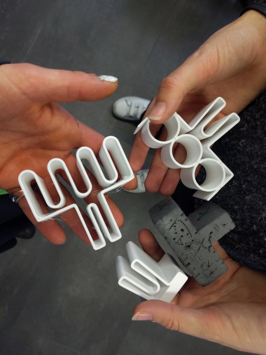 stephiewunder's tweet image. My colleague at @codeandcontext Franziska Polka designed these super cool Window Opener Things

look at the different steps