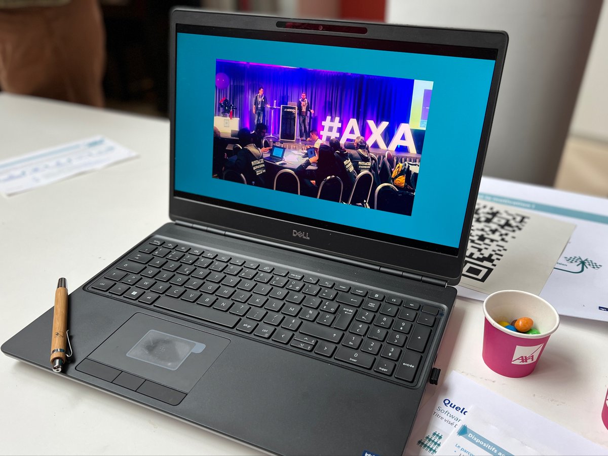 Changer de métier ? C'est possible ! 💪 Aujourd'hui, les collaborateurs ont eu la possibilité de découvrir les #Académies AXA. 👨‍🎓 Des parcours de #formation internes certifiants qui les accompagnent dans leur #reconversionpro.