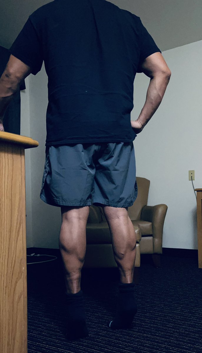 tyco0918's tweet photo. #Calves . Today is my #Legday time to get these skinny legs a beating! After I wake up. It was a long all nighter on the choo choo 🚂. https://t.co/CieBub1K3G