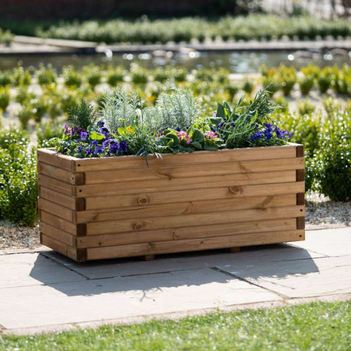 GadKendal's tweet photo. We're looking for donations of garden planters like this for a local charity. Can anyone help make the finishing touches to our garden make over please? Please get in touch. thanks @timfarron for your support.#kendal #giveaday https://t.co/UNB0sCoaM3