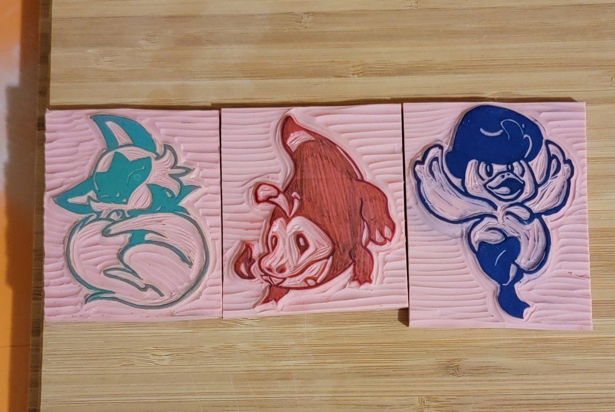 SeeSidStamp's tweet photo. When I'm not doing pet portraits, I'm usually doing mushrooms or random pop culture references. Loved how these unicorns came out and the Pokemon, drawn by @REMCycle, have been a huge hit! https://t.co/8CgUFHCBqn