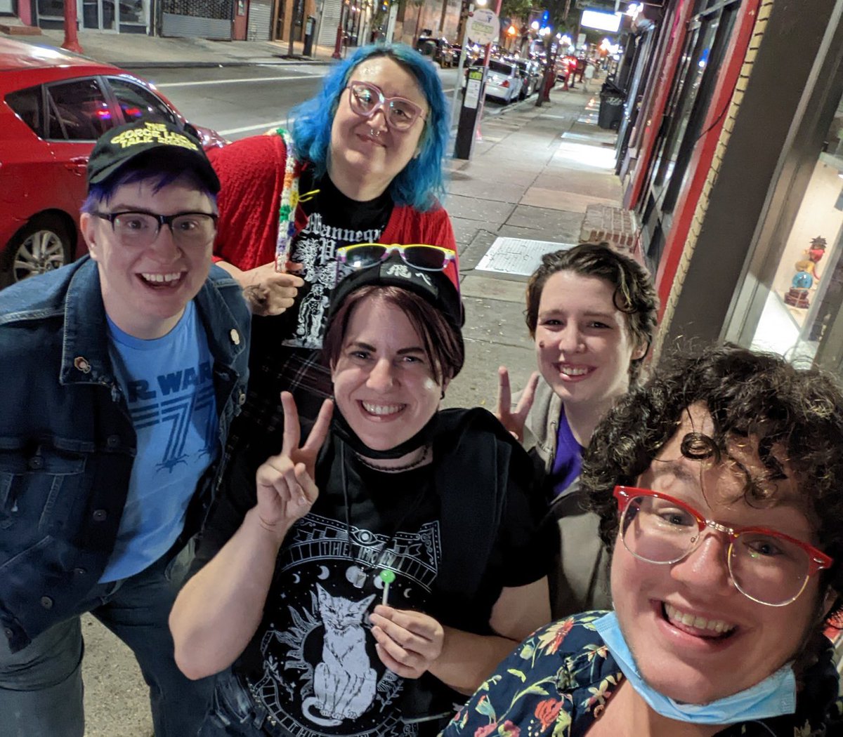 lasertheboy's tweet photo. #carolroadtrip has been rad so far!!! Listen to our episodes from the road to hear how everything is Carol 👑🥃🚂

https://t.co/UyZDmsyDIt https://t.co/ThkTPb1qC9