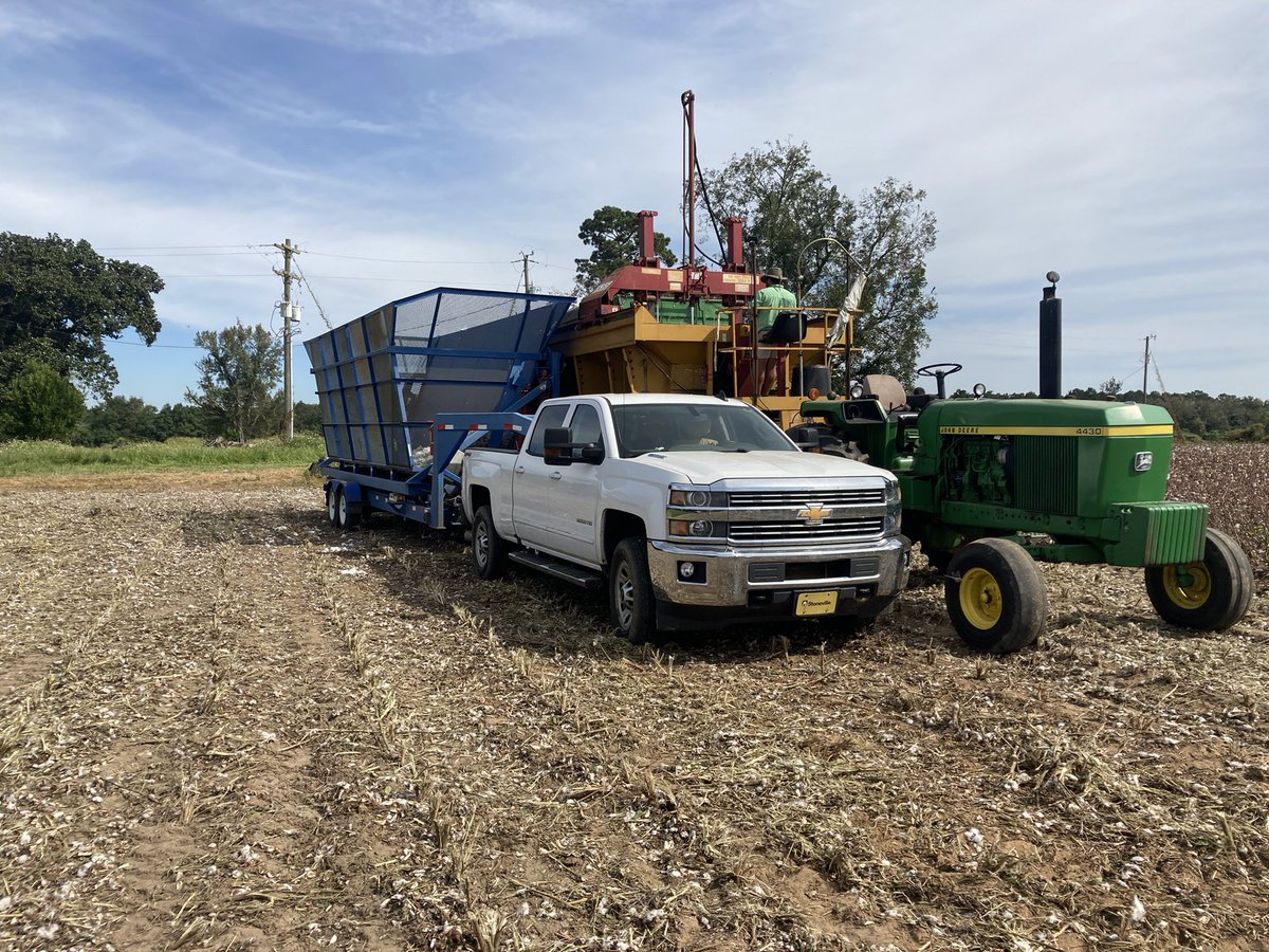 Trying to get some cotton out before this storm hits. Had to bring Big Blue out for her semi annual pilgrimage to the field.