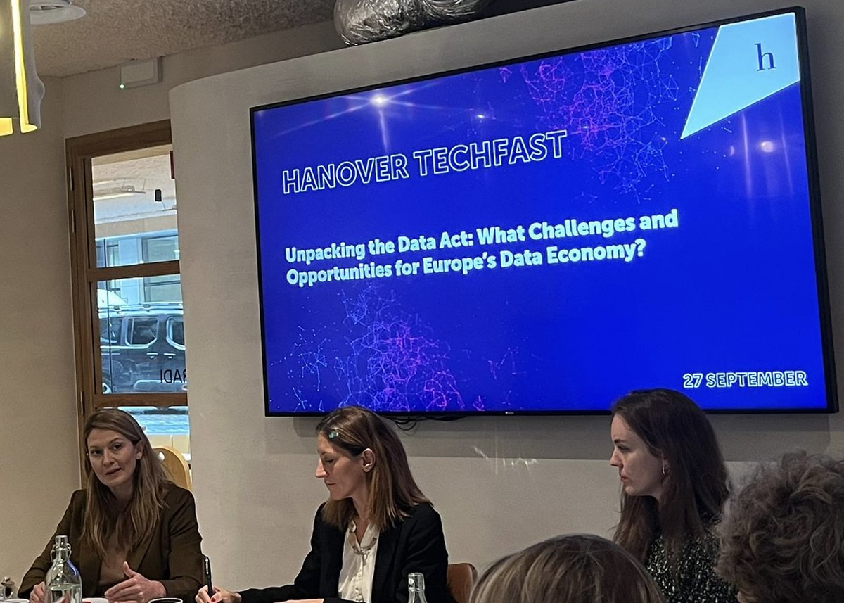 hanovereu's tweet image. A pleasure to host representatives from 🇪🇺 institutions &amp;amp; industry for our #EUDataAct #Techfast this week as @Europarl_EN &amp;amp; @EUCouncilPress start discussions on improving the @EU_Commission proposal.

Thanks to @tsvetypenkova, Andrea Tóth &amp;amp; our MD @ClaudiaLaDonna for moderating.