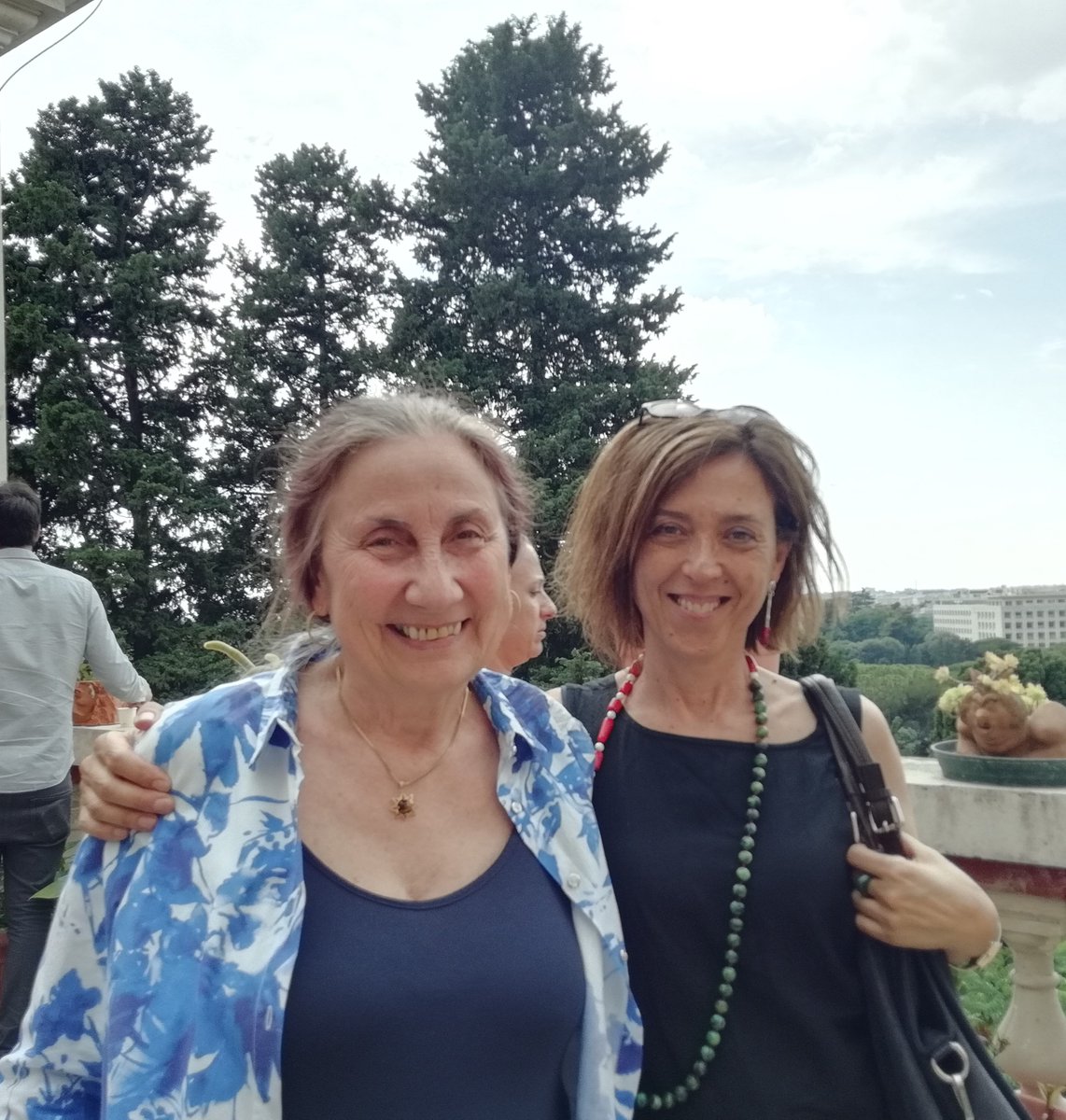 Una vita spesa ad "aprire i #musei #scientifici alla cittadinanza e alla collaborazione con altre forme di conoscenza e universi culturali portati dalle varie ondate di migrazione". Parole di grande attualità e forza #ElisabettaFalchetti doi.org/10.26324/SIA1.… #PostNormalScience