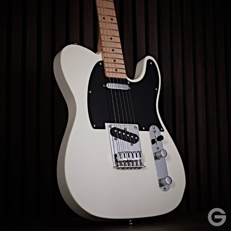 gear4music's tweet photo. Classic looks and a tone that made the Telecaster an icon! ✨
The Squier FSR Bullet Telecaster oozes tonnes of tone thanks to a set of dual single-coil pickups.
Stylish, stunning sound, and superb playability, this guitar shows what Squier is all about!
#squiertelecaster