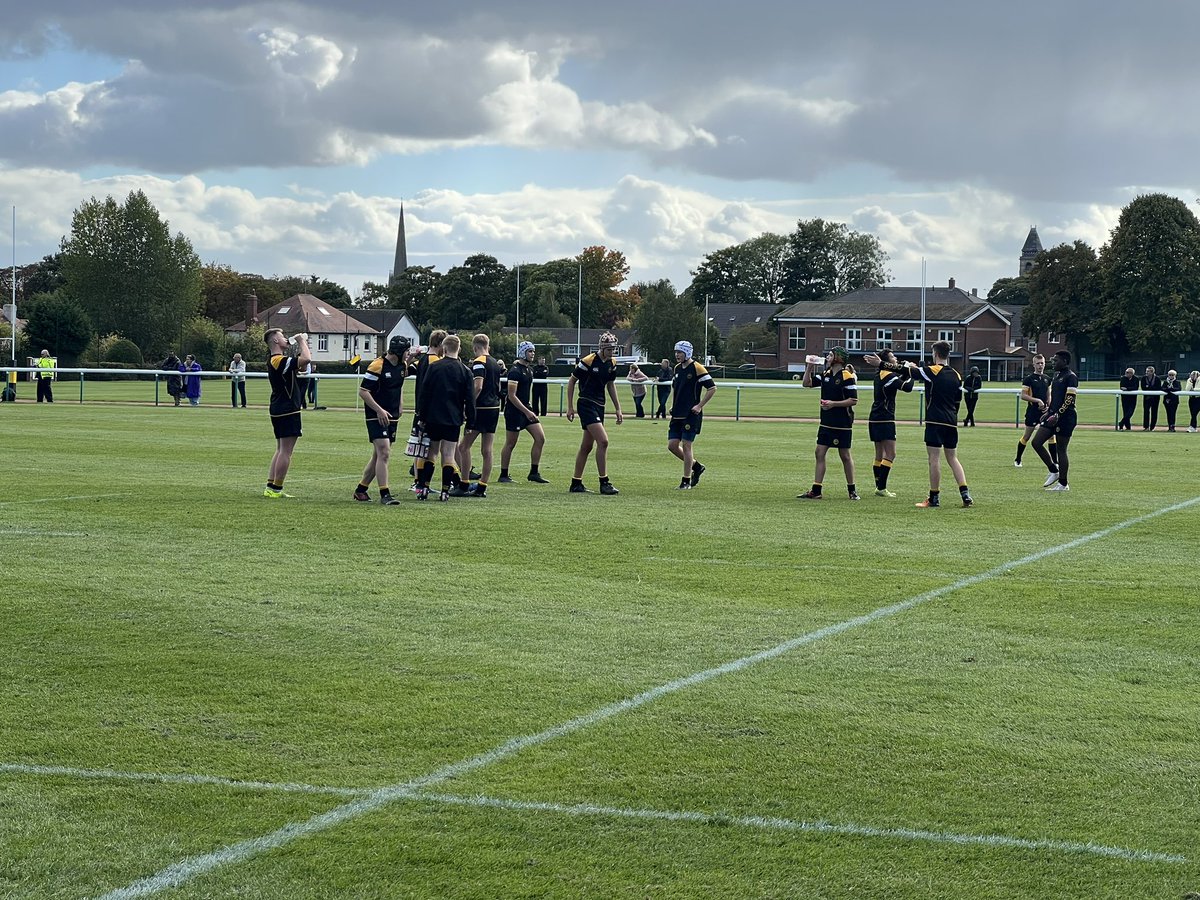 QEGSYorkshire's tweet photo. The U15’s rugby squad have started their National Cup journey with a 36-0 victory over Woodhouse Grove! 👏🏻 Well played boys! #MadeinQEGS https://t.co/STOlEytT46
