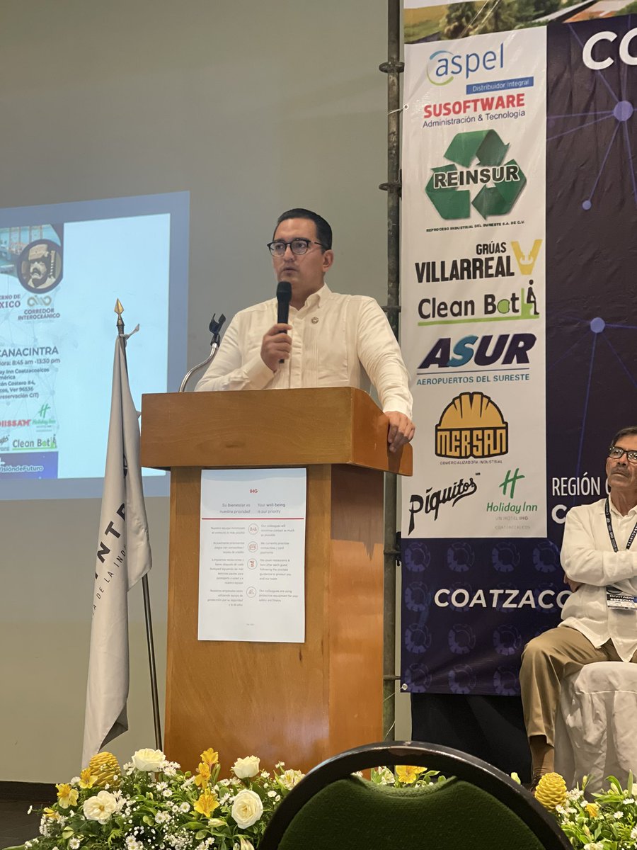 Continuamos trabajando en sinergia entre <a href="/CANACINTRAMex/">CANACINTRA México</a> y el <a href="/Programa_Istmo/">@Programa_Istmo</a>, para fortalecer al sector industrial en el Istmo de Tehuantepec.

De la mano de Rafael Marín, titular del programa, inauguramos el Encuentro Empresarial Región Golfo.
Un gusto saludar 

#VisiónDeFuturo