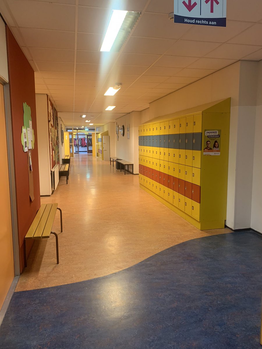 CodingDeptSTJ's tweet image. Another informative day in Leeuwarder Lyceum Secondary School ✈️ Great conversations had around our @EUErasmusPlus project 👏🤩 #iSTEM #FunInSTEM #Improvisation #Humour #Spontinatity @stjosephsrush @D_Dunne15