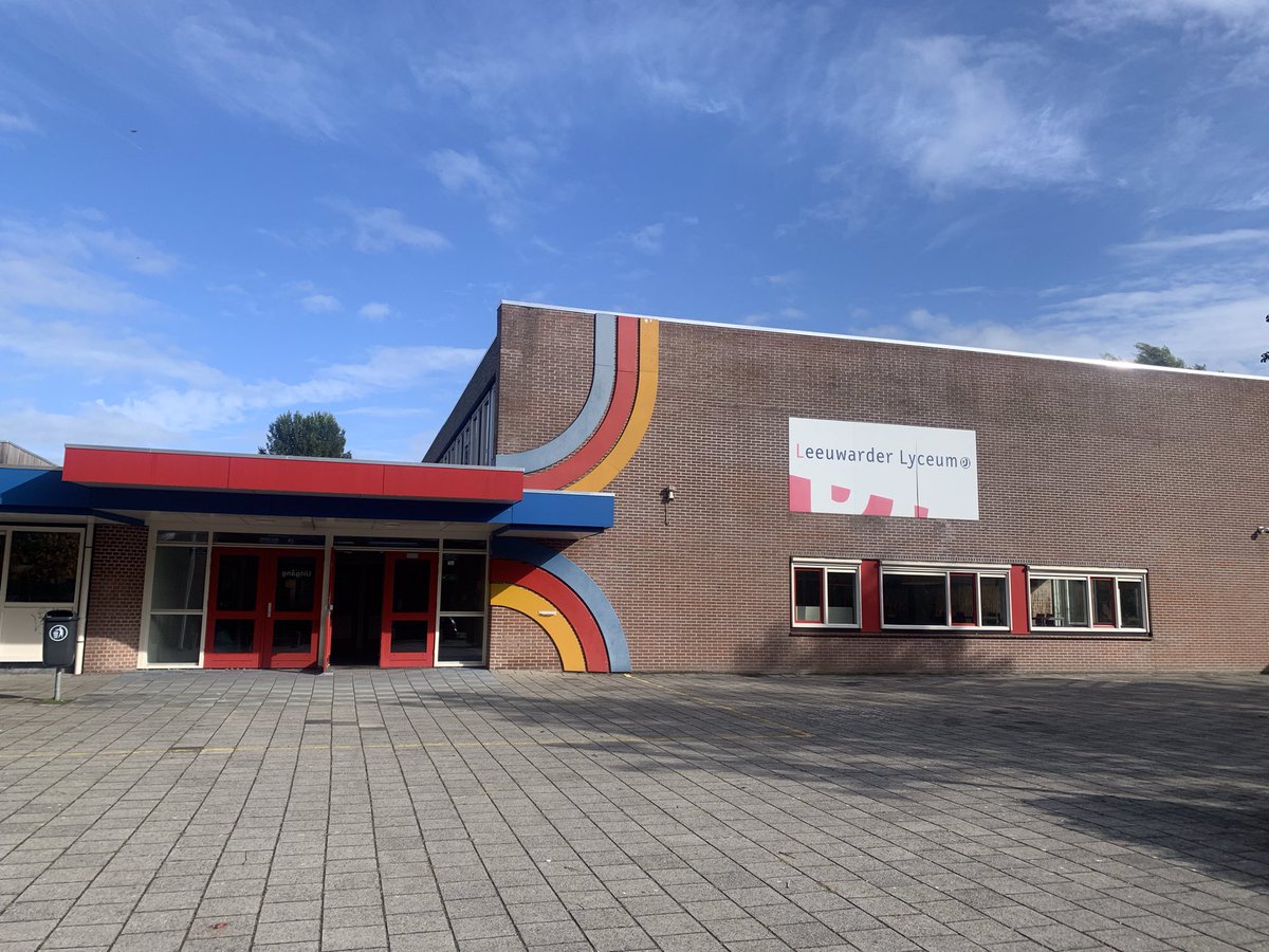 CodingDeptSTJ's tweet image. Another informative day in Leeuwarder Lyceum Secondary School ✈️ Great conversations had around our @EUErasmusPlus project 👏🤩 #iSTEM #FunInSTEM #Improvisation #Humour #Spontinatity @stjosephsrush @D_Dunne15