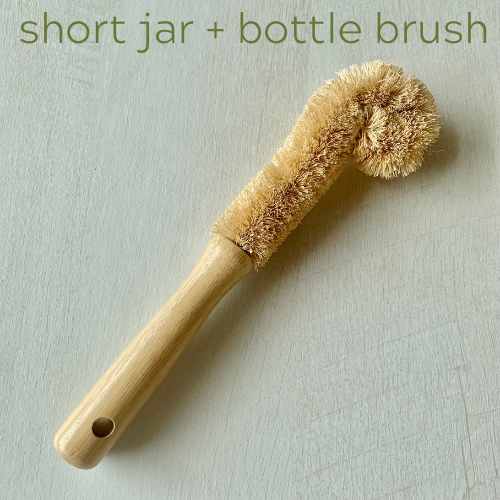 greendesignGOO2's tweet photo. Get the perfect natural brush to add to your arsenal! 
Sisal and coconut coir bristles + scourers. Bamboo or FSC certified wood handles. Long or short bottle &amp; dish brushes. Replacement brush head available. 
💚 
Plastic-free + zerowaste  - because all are biodegradable.🍃 https://t.co/SaJ8nf5AUe