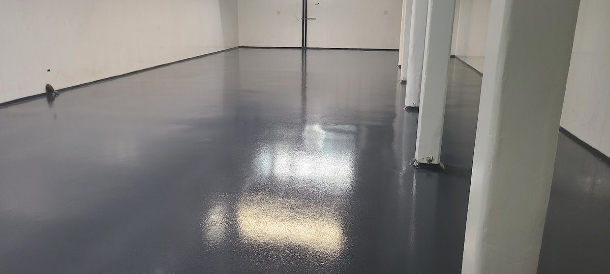 Growing in popularity, another water-based #flooring system for a cultivation site. Over 4K sqft coated with Sherwin-Williams (General Polymers) with a 4 inch #seamless cove base.
#cannabis #cannabiz #cannabiscultivation #flowerrooms #getfloored