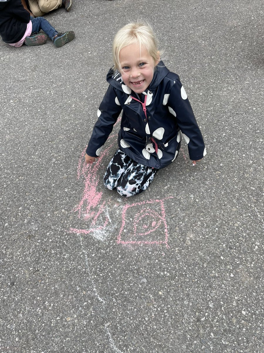 MaribethHelgas2's tweet photo. Drawing math! I drew a square, I used a circle for the face, ovals for the eyes and a curved line for the smile! #oscbmath https://t.co/T6Pp6u0vna
