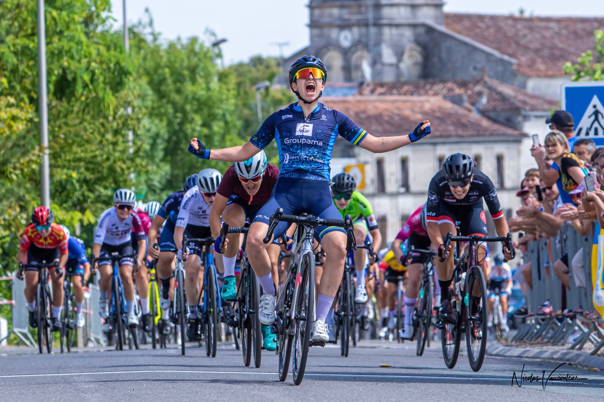 Team ELLES tweet media